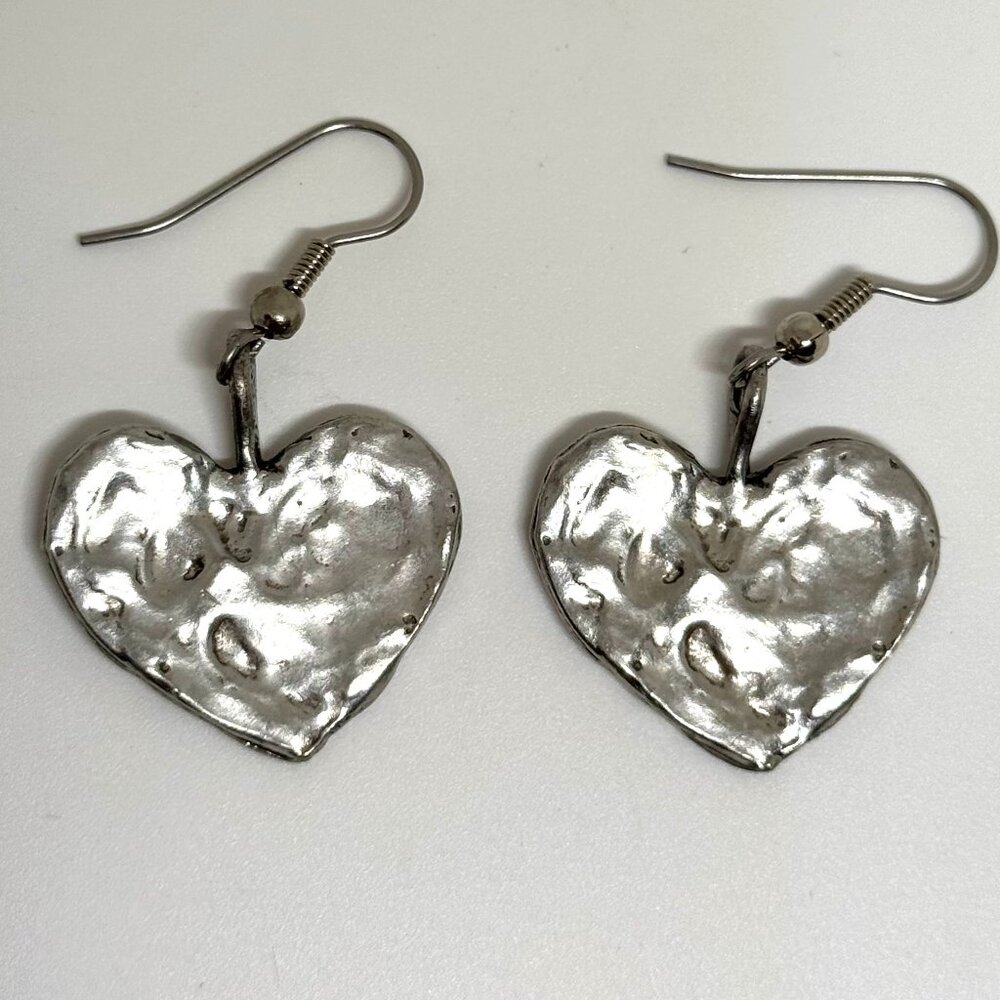 Silvertone textured heart shaped earrings, timeless style
